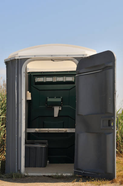 Best Porta potty rental near me  in Okeechobee, FL